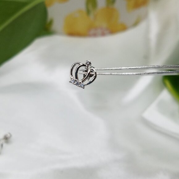 925 Sterling Silver Princess Crown Stud Earrings – 10mm Cubic Zirconia – NEW!!! - Picture 4 of 12